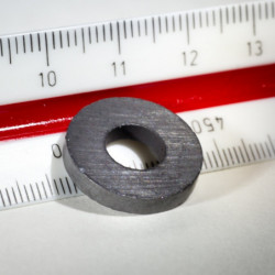 Feritový magnet mezikruží pr.17x pr.7x3