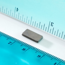 Neodymový magnet kvádr 12x5,6x1,45 P 180 °C, VMM5UH-N35UH