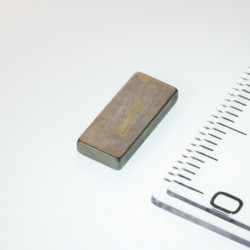 Neodymový magnet kvádr 13x5,6x2 P 180 °C, VMM5UH-N35UH