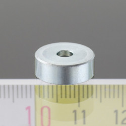 Magnetická čočka pr. 13, výška 4,5 mm, vnitřní díra pro šroub se zápustnou hlavou pr. 3,5 mm