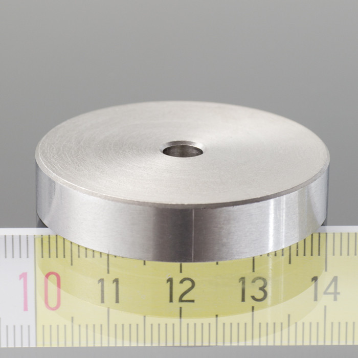 Magnetická čočka pr. 40 x výška 8 mm, vnitřní díra pro šroub pr. 5,5 mm