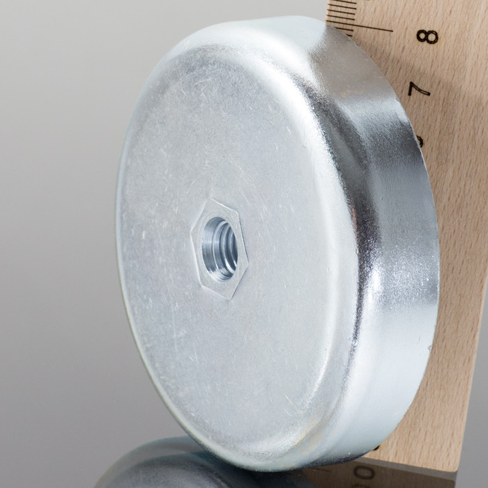 Magnetická čočka pr. 80 x výška 18 mm s vnitřním závitem M10