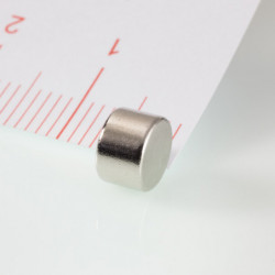 Neodymový magnet válec pr.6,1x4 N 80 °C, VMM4-N35