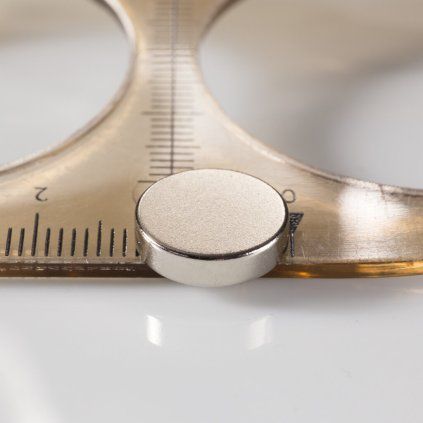 Neodymový magnet válec průměr 12 × 3 mm pro držáky a magnetické uzávěry