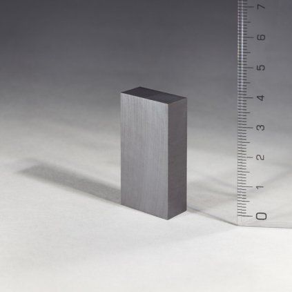 Feritový magnet kvádr 40 × 20 × 10 mm s teplotní odolností 200 °C