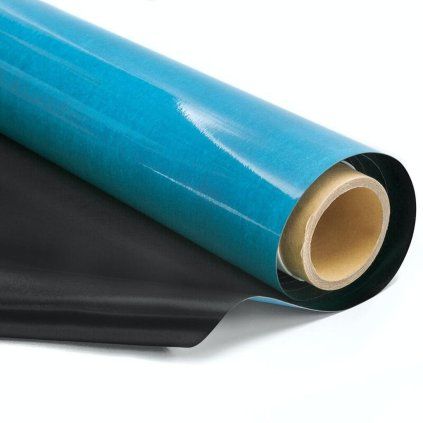 Černá samolepicí pokovená fólie pro vytvoření magnetické tabule popisovatelné křídou